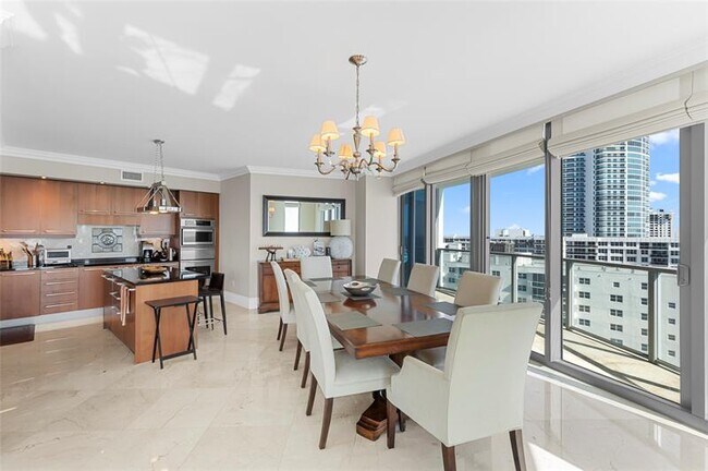 Building Photo - 3101 S Ocean Dr