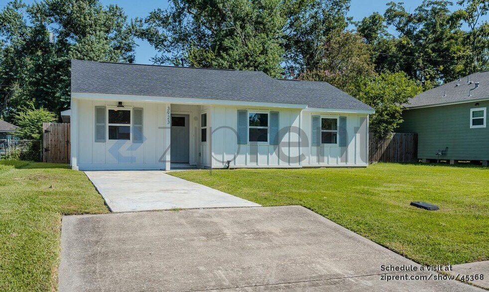 Primary Photo - 3923 Alsace St