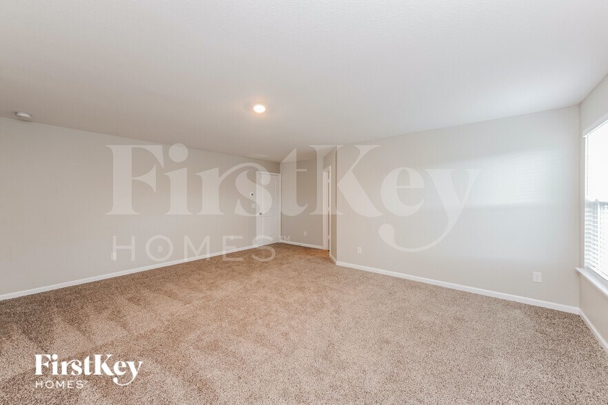 Building Photo - 124 Innis Brk Cir SW