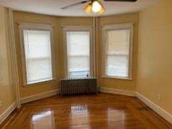 Building Photo - 47 Fowler St