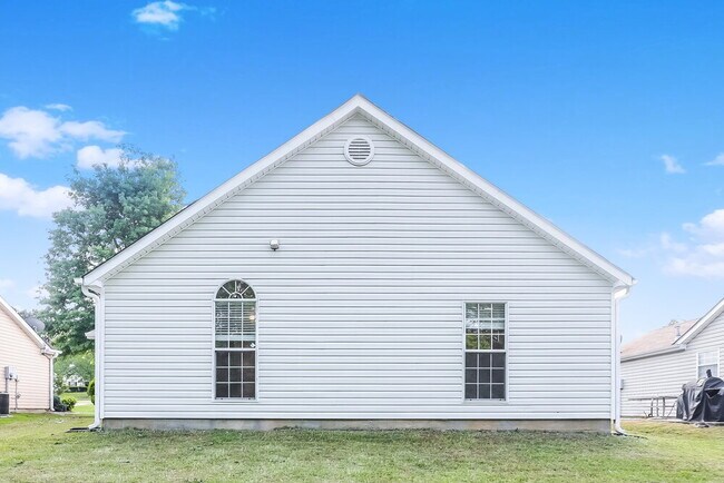 Building Photo - 5651 Eagles Feather Ln