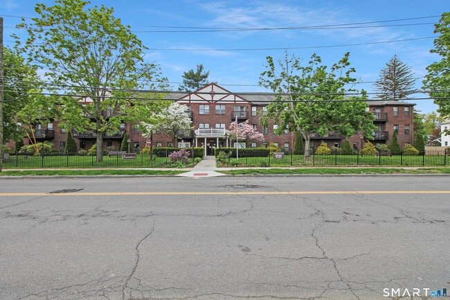 Building Photo - 45 Highland St