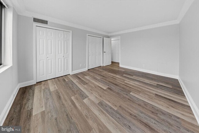 Building Photo - 4977 Battery Ln