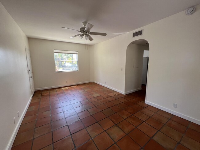 Building Photo - 323 Almeria Rd