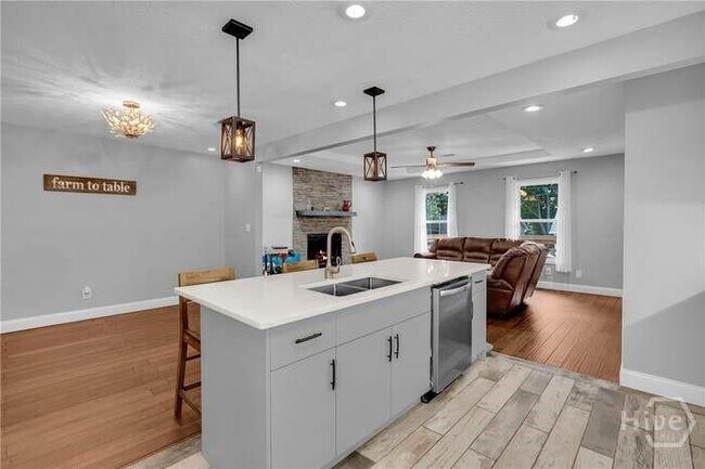 Building Photo - 700 Pepperwood Trail