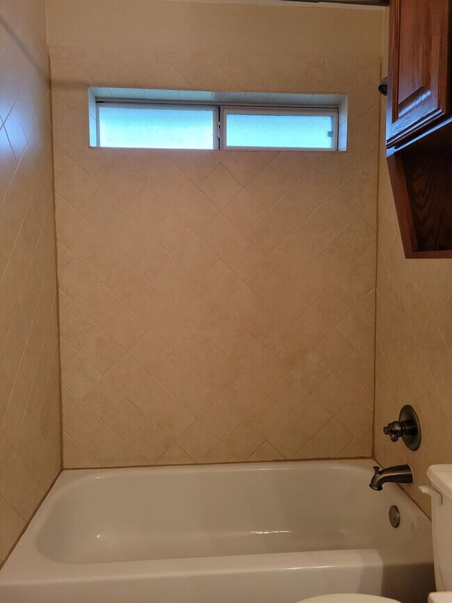 Building Photo - 2501 Leatherwood Dr