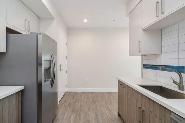 Building Photo - 5550 Bonner Ave