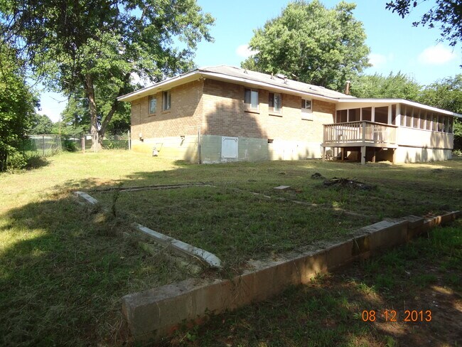 Building Photo - 152 Kendrick Ct