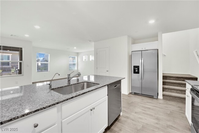 Building Photo - 1133 Scarlet Sparrow St