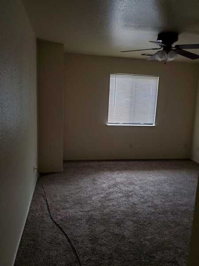 Building Photo - 4040 Gagos Dr