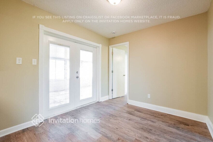 Building Photo - 1370 Prince Philip Dr