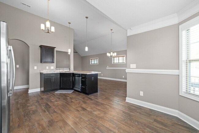Building Photo - 515 Sourwood Dr