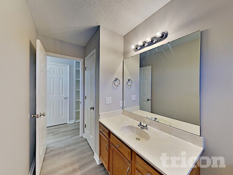 Building Photo - 1056 Stirrup Pl NW