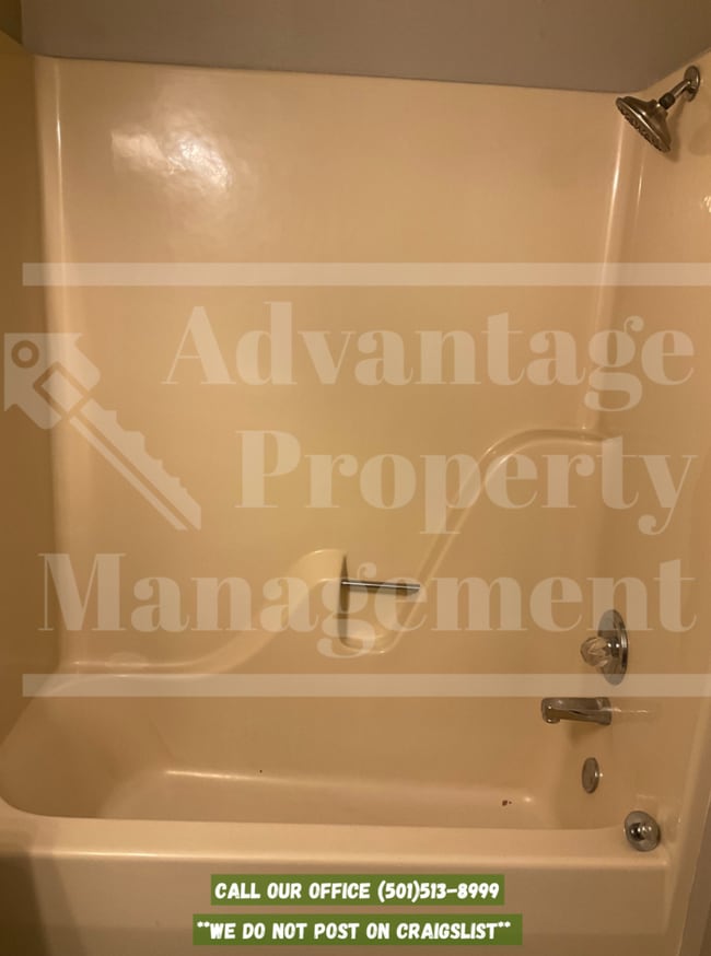 Building Photo - 603 5th Ave