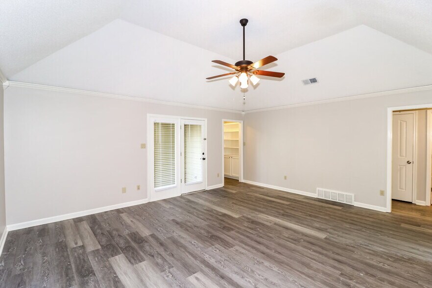 Building Photo - 1518 Appling Wood Cove S