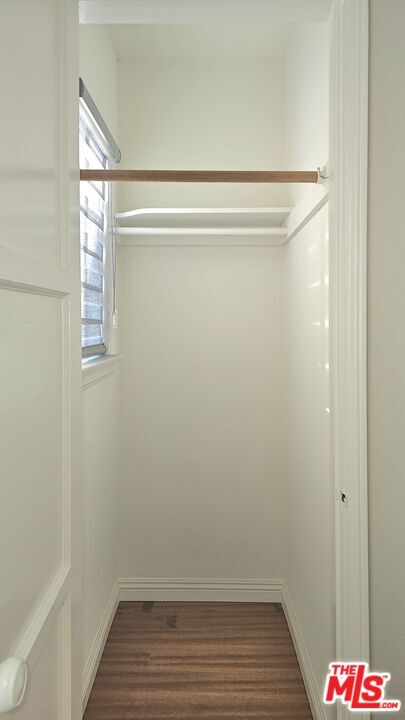 Building Photo - 1020 S Norton Ave