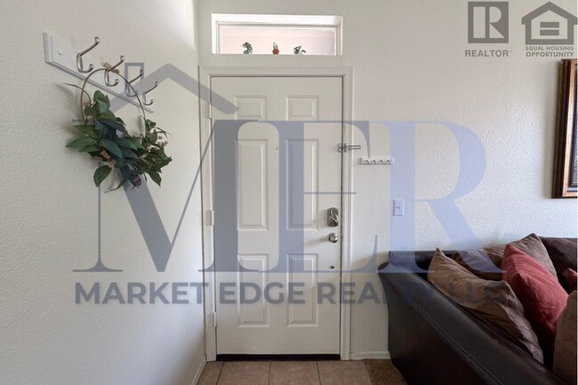 Building Photo - 2Bed/2Bath Furnished Condo at Chandler Blvd/40th St! Ready for Immediate Move-In!