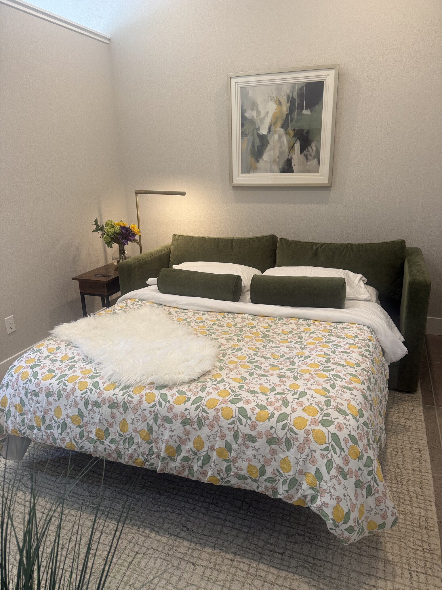 Building Photo - 143 8th St