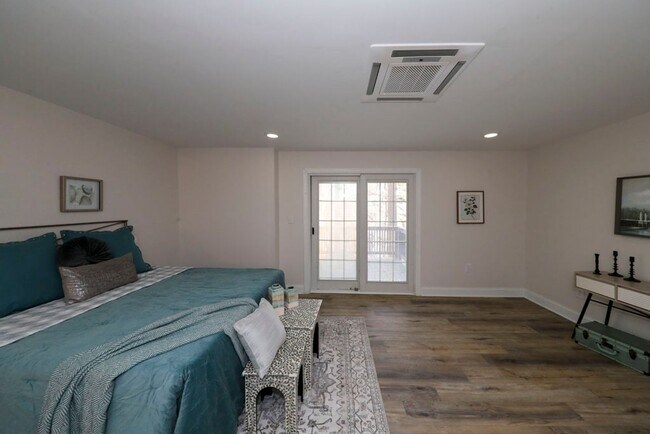 Building Photo - Luxury Kingsmill Treehouse Retreat | 7BR Custom Home with Private Suite