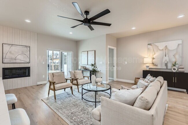 Building Photo - 31 S Gray St