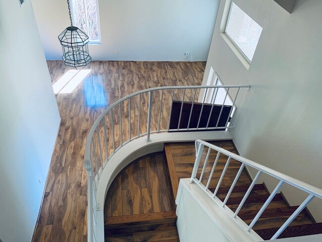 Building Photo - Mission Oaks Comfort: Charming 2-Story, 3-...