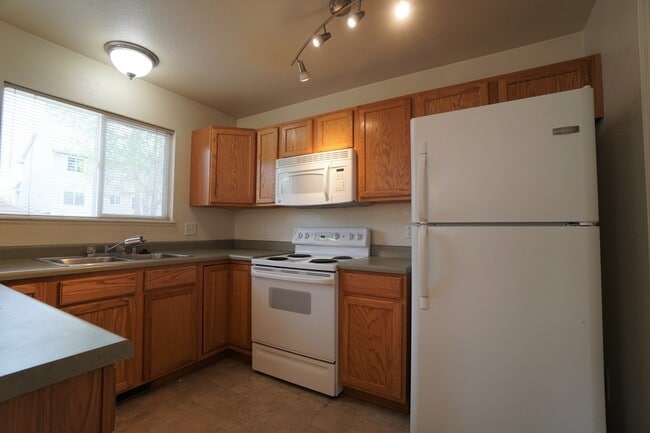 Building Photo - 6613 Payette Dr