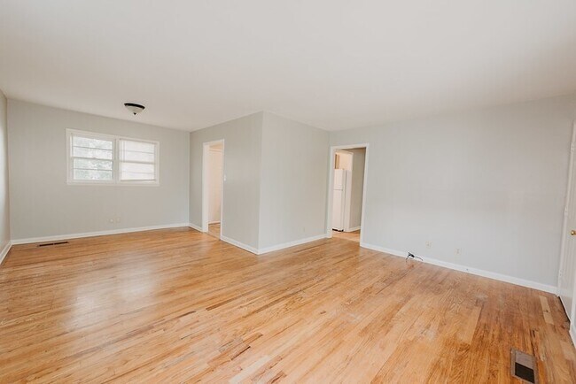 Building Photo - 4607 Beverly Kay Dr