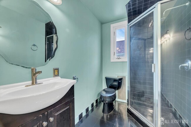 Building Photo - 128 E Colfax Ave