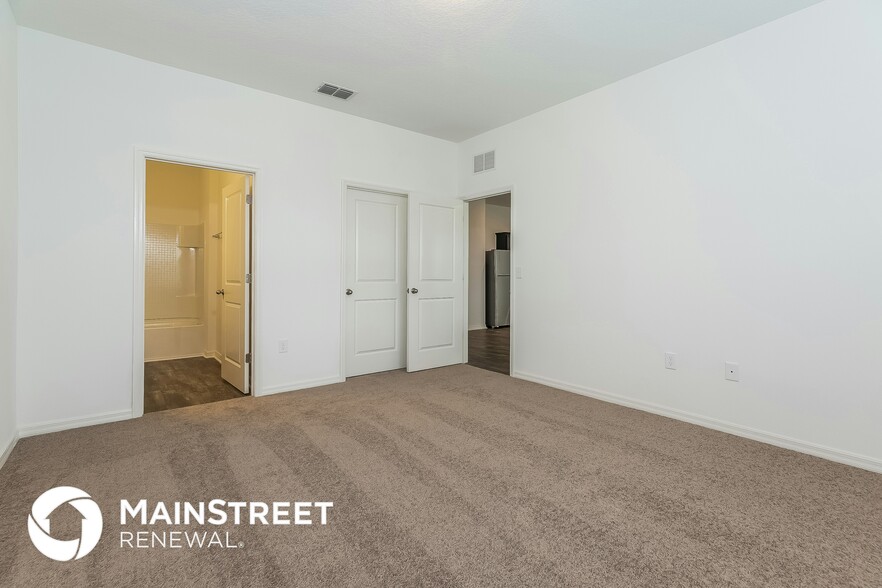 Building Photo - 194 Hidden Lk Lp