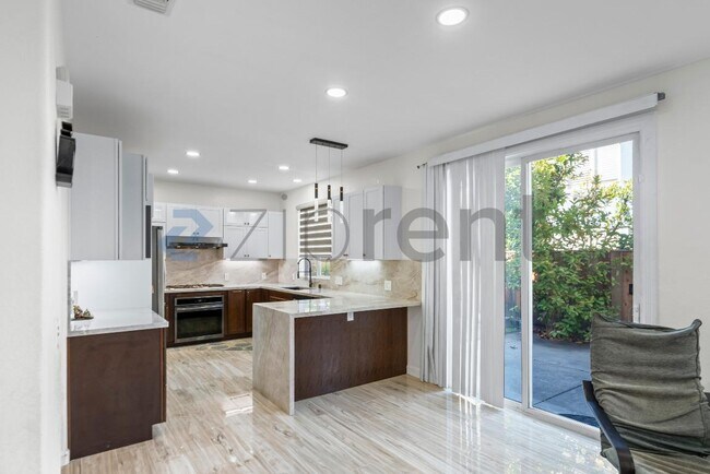 Building Photo - 2960 Stallion Way