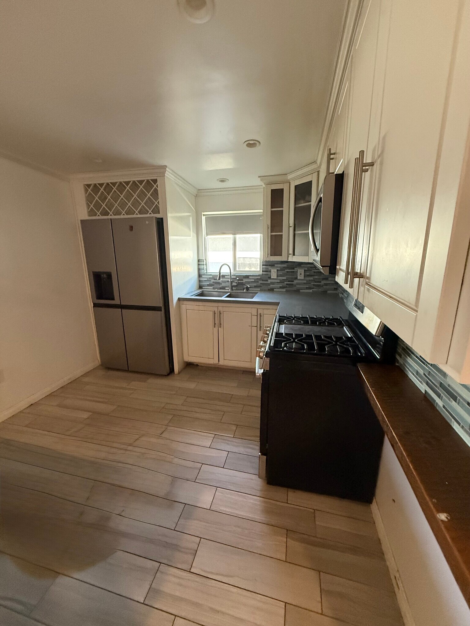 Kitchen - 1233 Hyperion Ave