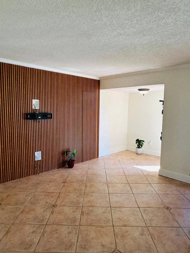 Building Photo - 515 NW 202nd Terrace