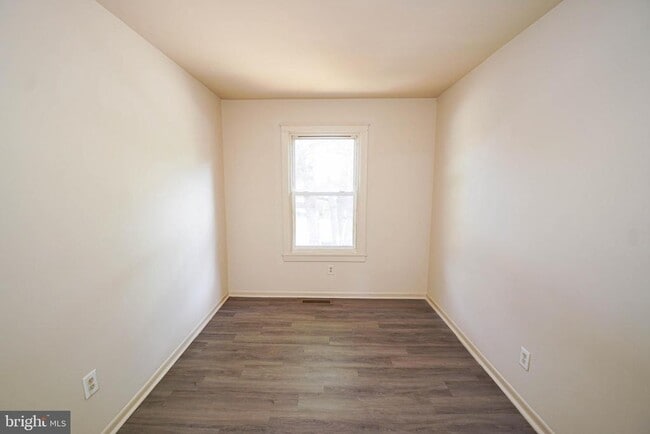 Building Photo - 726 Hemlock St