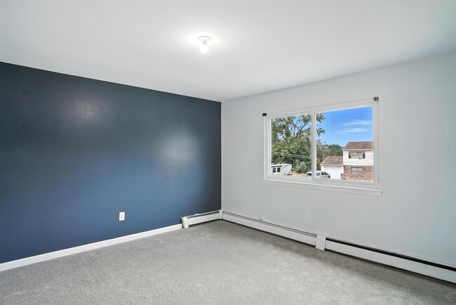Building Photo - 3 Gumwood Dr