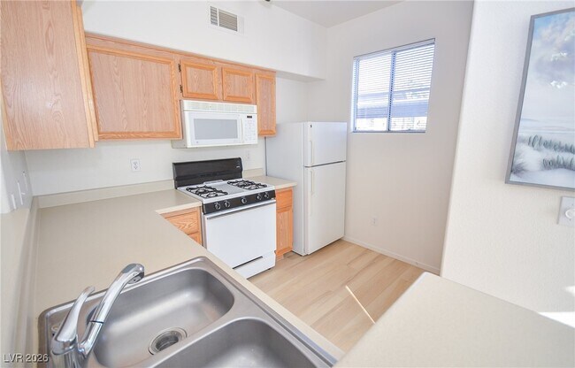 Building Photo - 9050 W Warm Springs Rd