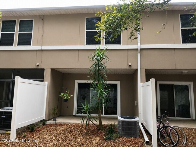 Building Photo - 6150 High Tide Blvd