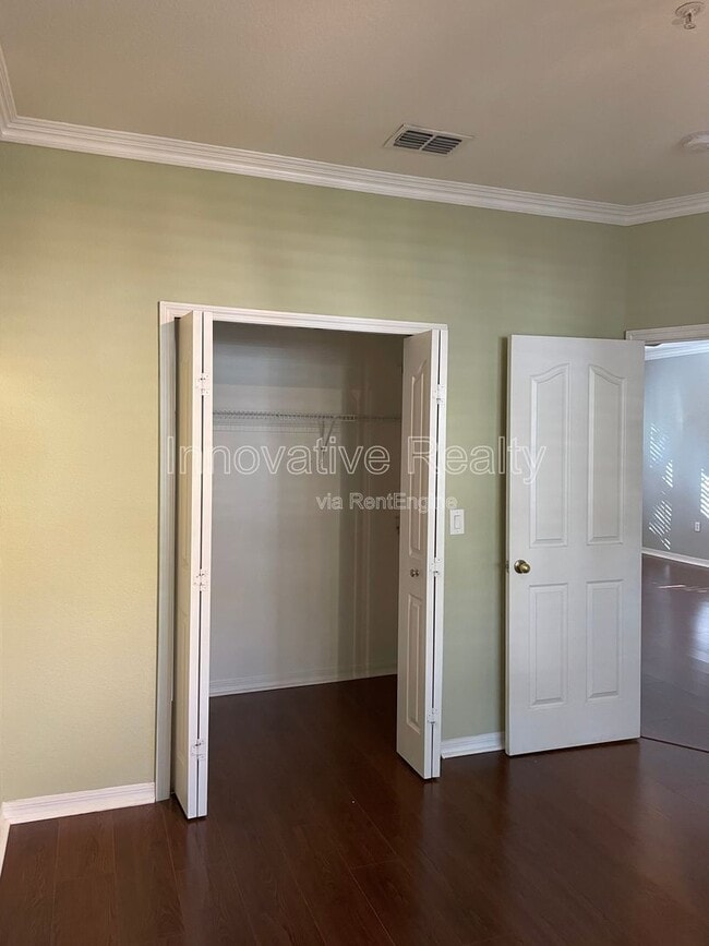 Building Photo - 1516 Legacy Club Dr