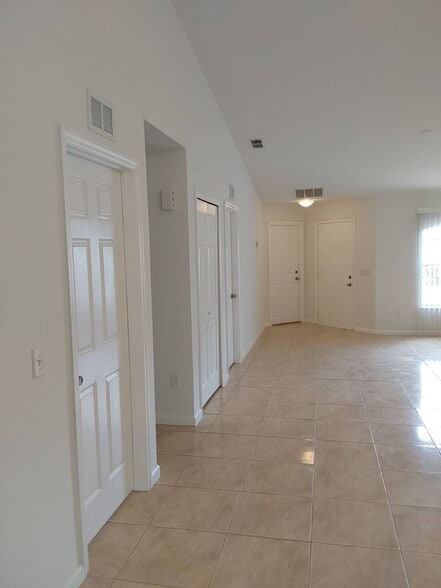 Building Photo - 21 Prospect Ln