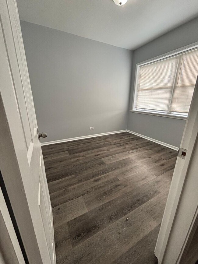 Building Photo - MAY_7543