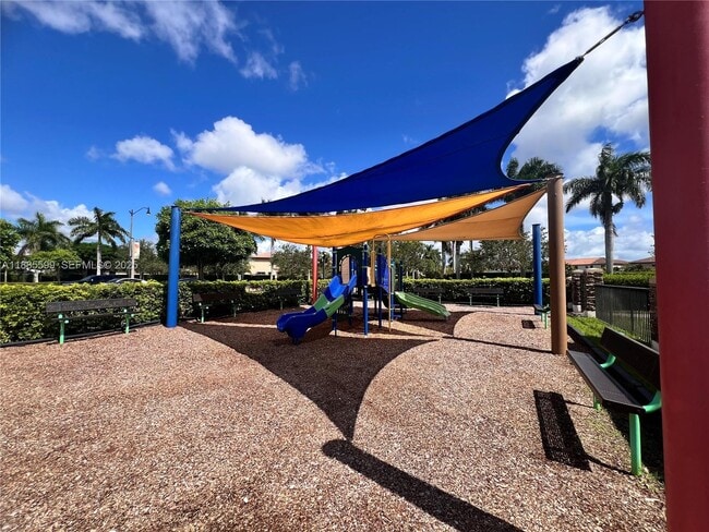 Building Photo - 159 SE 34th Ave