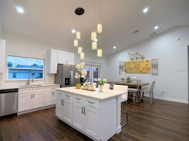 Building Photo - 2324 SW 168th Loop
