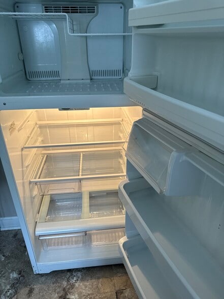 Building Photo - 331 King Philip St