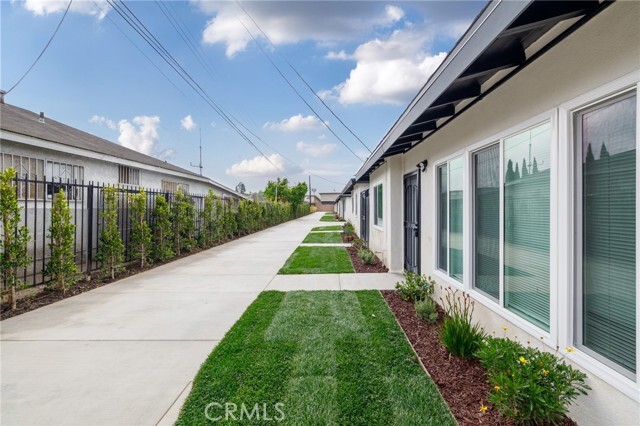 Building Photo - 13933 Doty Ave