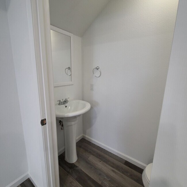 Building Photo - Townhomes Now Available in Strafford MO!