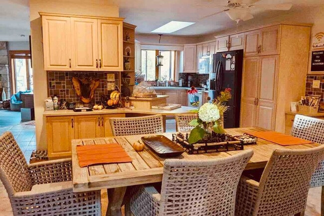 Building Photo - 66 Paquette Dr