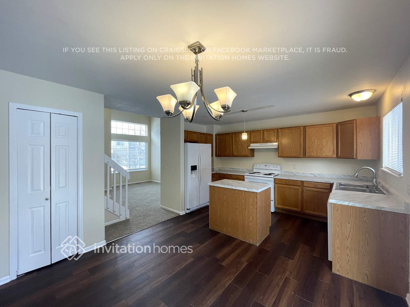 Building Photo - 3365 Bareback Dr