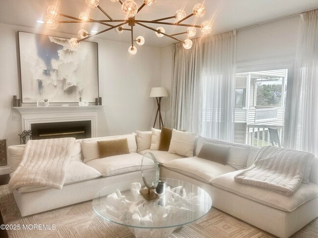 Building Photo - 5 Sea Breeze Ct