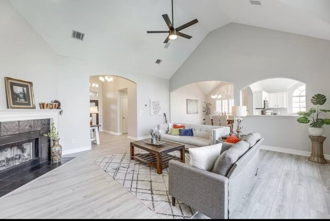 Building Photo - 602 Vogue Cove