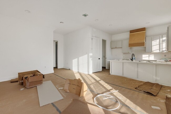 Building Photo - COMING SOON in SUGAR MILL POND!