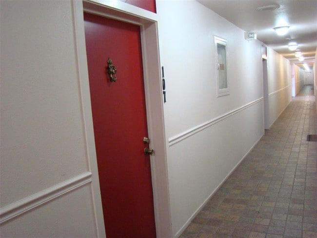 Building Photo - 505 Westcott St